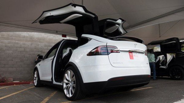 According to Tesla, Autopilot mode was engaged during the crash of Model X