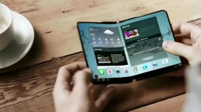 Samsung hints the launch of foldable smartphone