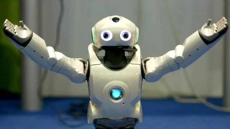 Why Alexa and Siri cannot function as a robot helper? Human intelligence better than robots?