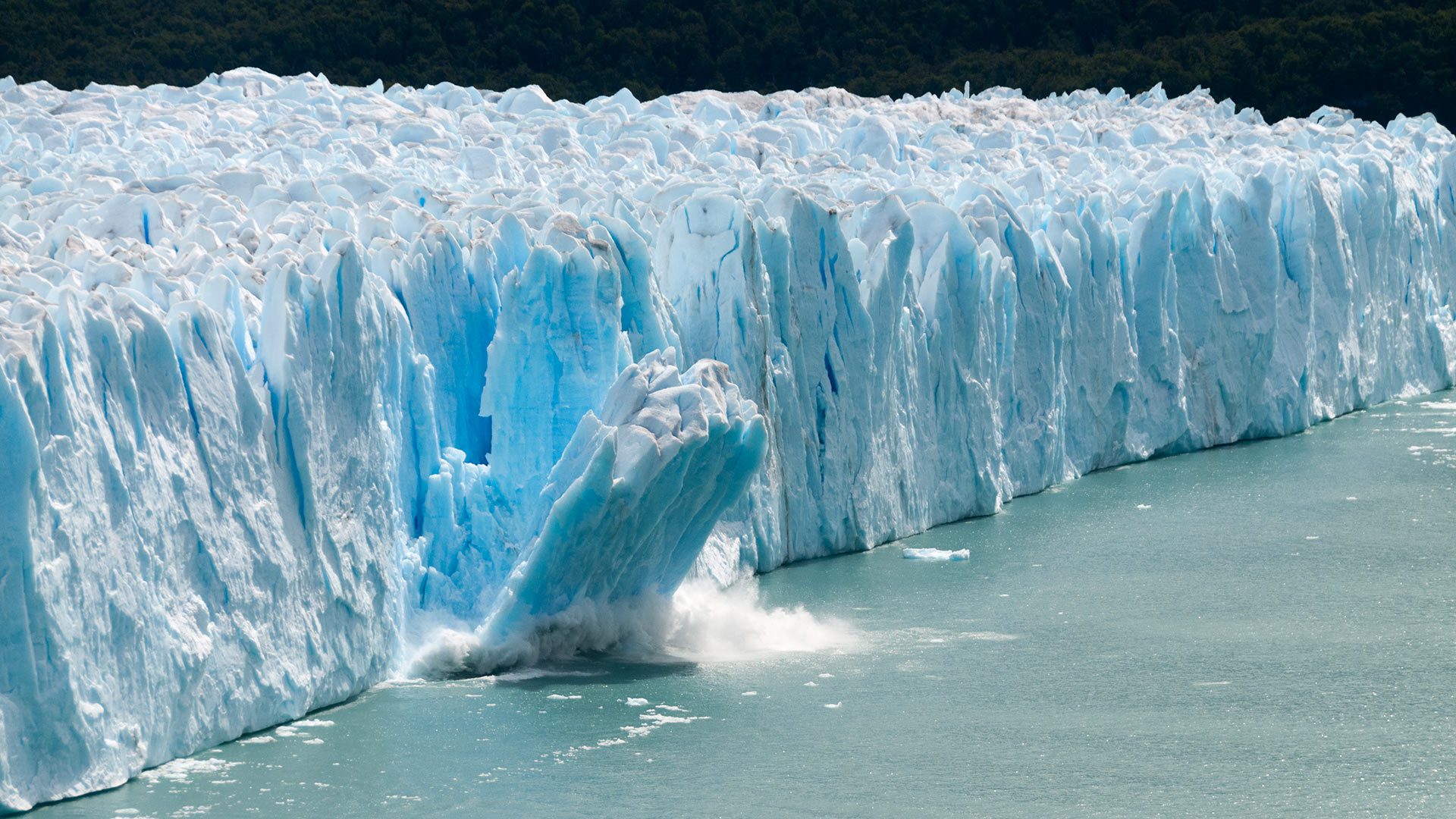 Melting glaciers due to climate change