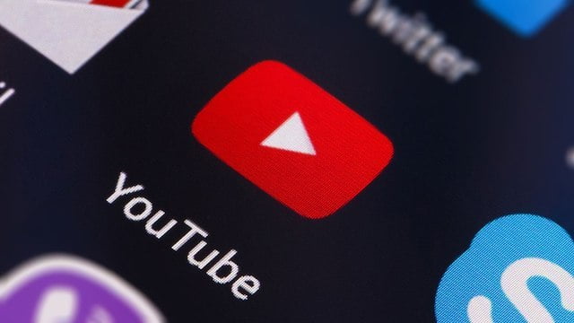 Watch YouTube While On Another Tab