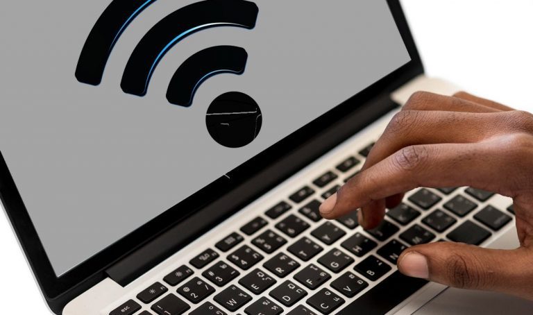 Know if someone is stealing your WiFi- Infomance