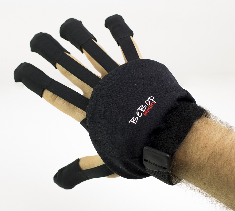 Sensors make infinity gloves wireless product