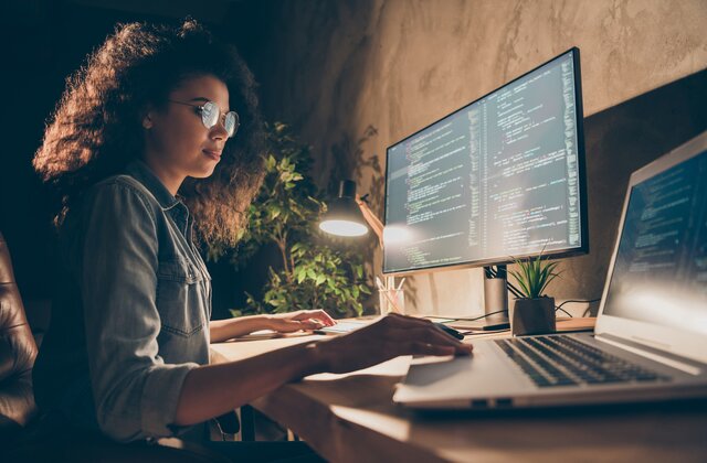 7 TECH JOBS TO KEEP THE ENVIRONMENT BREATHING