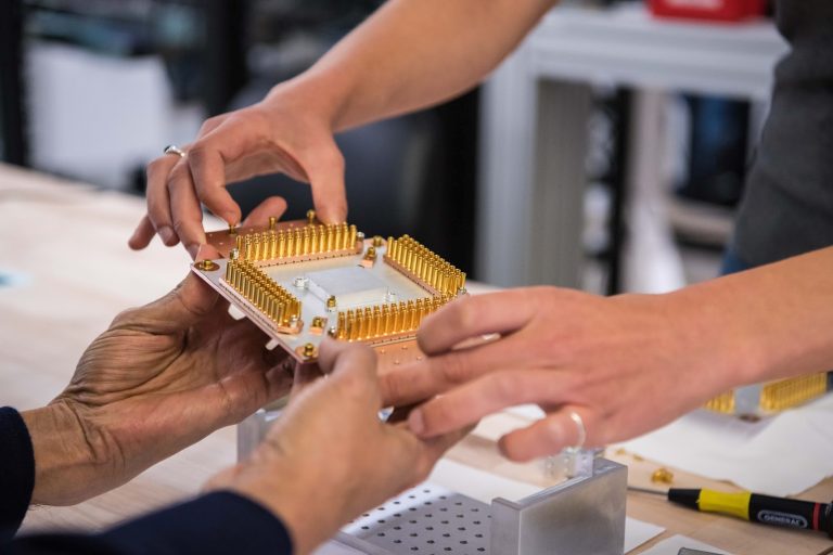 Fostering another methodology for building quantum PCs