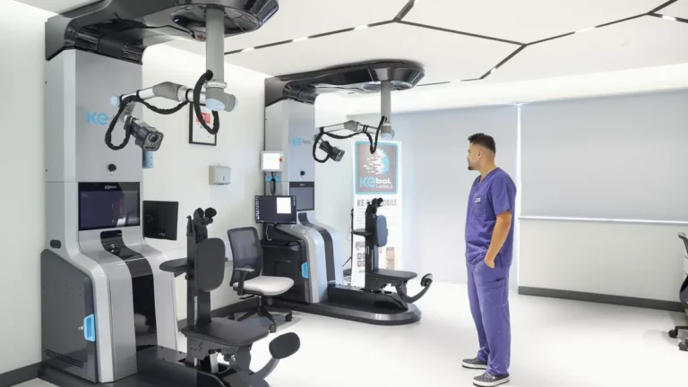 Turkey’s hair transplant robot is ‘straight out of a sci-fi movie